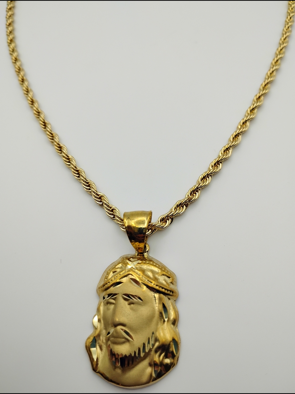 Gold Tone Jesus Head Pendant Necklace - Picture 7 of 15